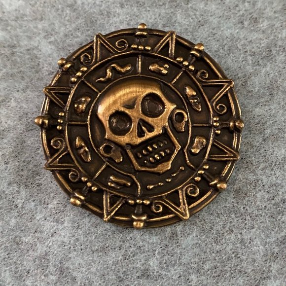 Disney Accessories - Disneyland Pirates of the Caribbean Skull Medallion Coin Pin (2011)